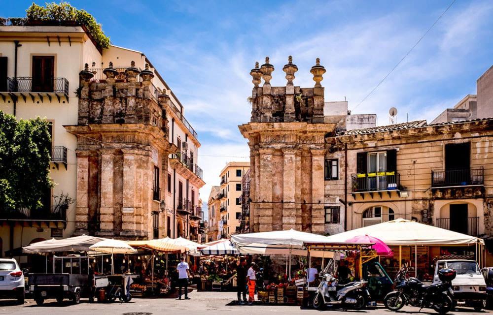 Casa Vacanze Francesca Hotell Palermo Eksteriør bilde