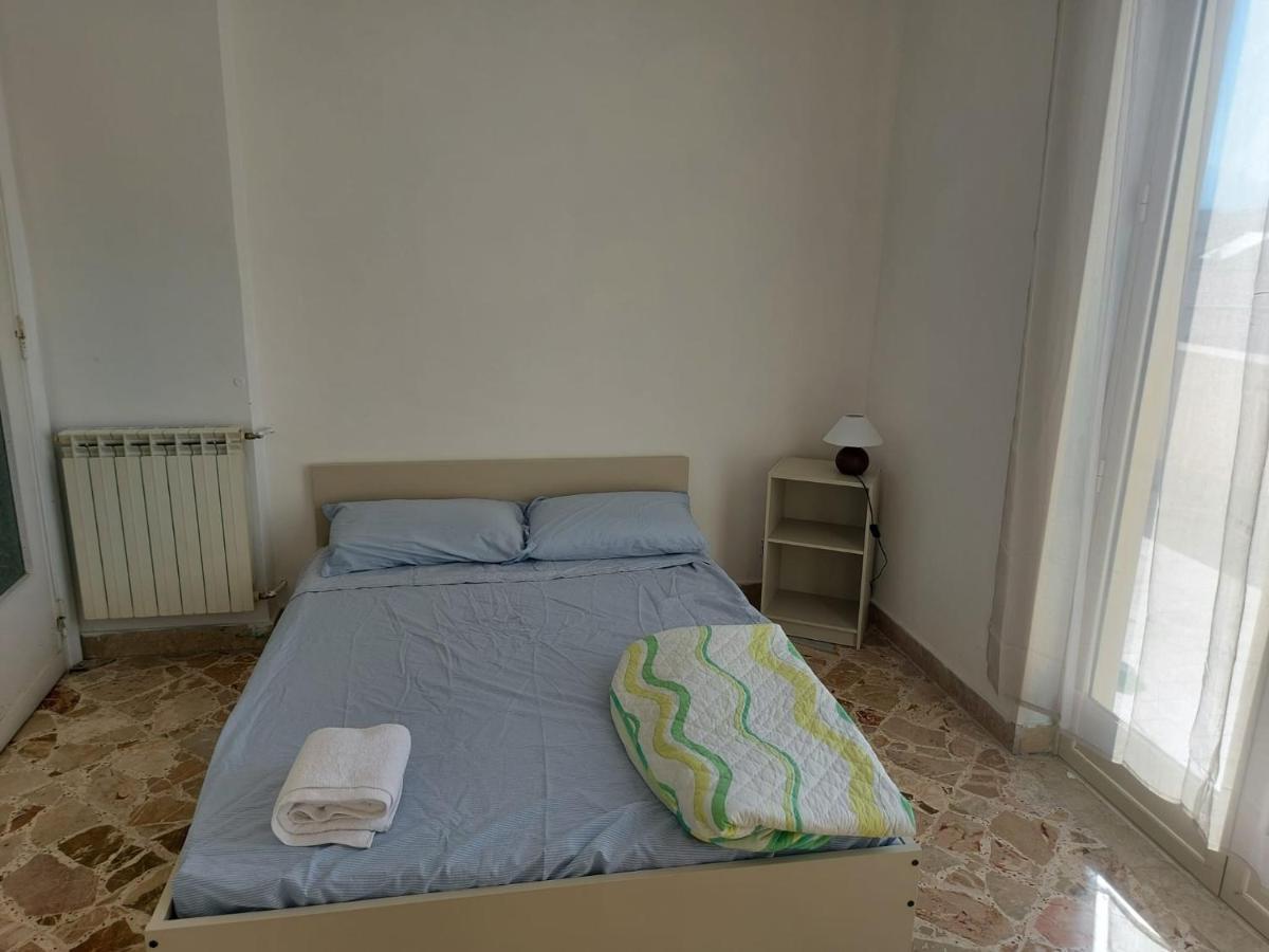 Casa Vacanze Francesca Hotell Palermo Eksteriør bilde